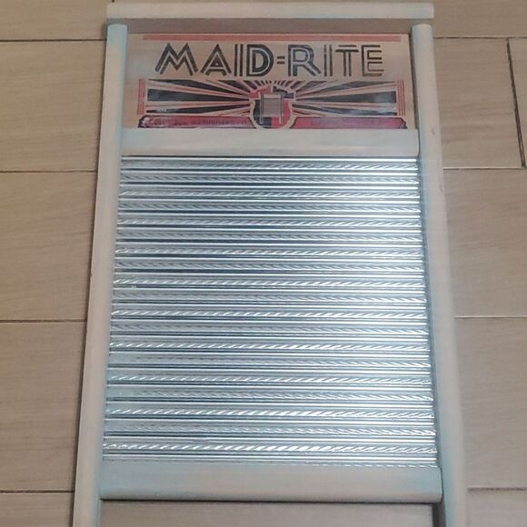 Columbus Wash Board  - Picture 1 of 2